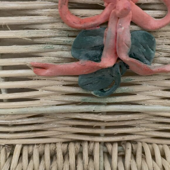 Bathroom Wicker Basket Shelf With 3-D Rose Design - Picture 3 of 9